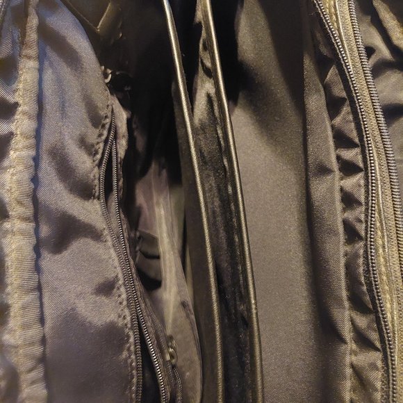 geoffrey beene attache - Picture 5 of 13